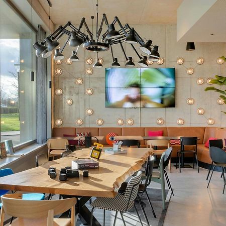 Hotel Moxy Antwerpia Zewnętrze zdjęcie