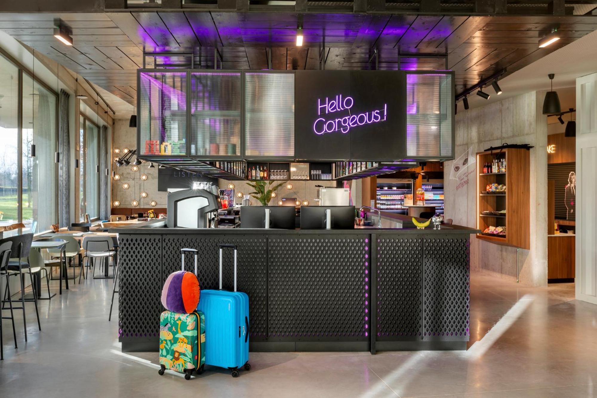 Hotel Moxy Antwerpia Zewnętrze zdjęcie