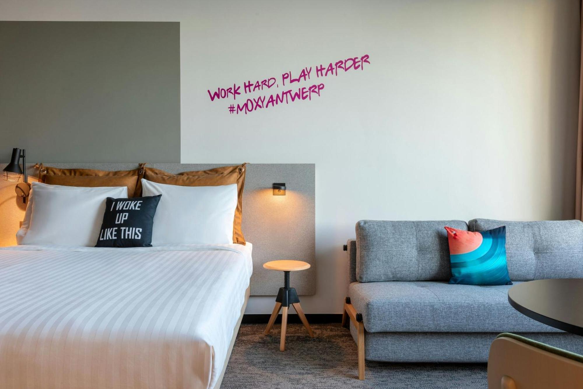 Hotel Moxy Antwerpia Zewnętrze zdjęcie