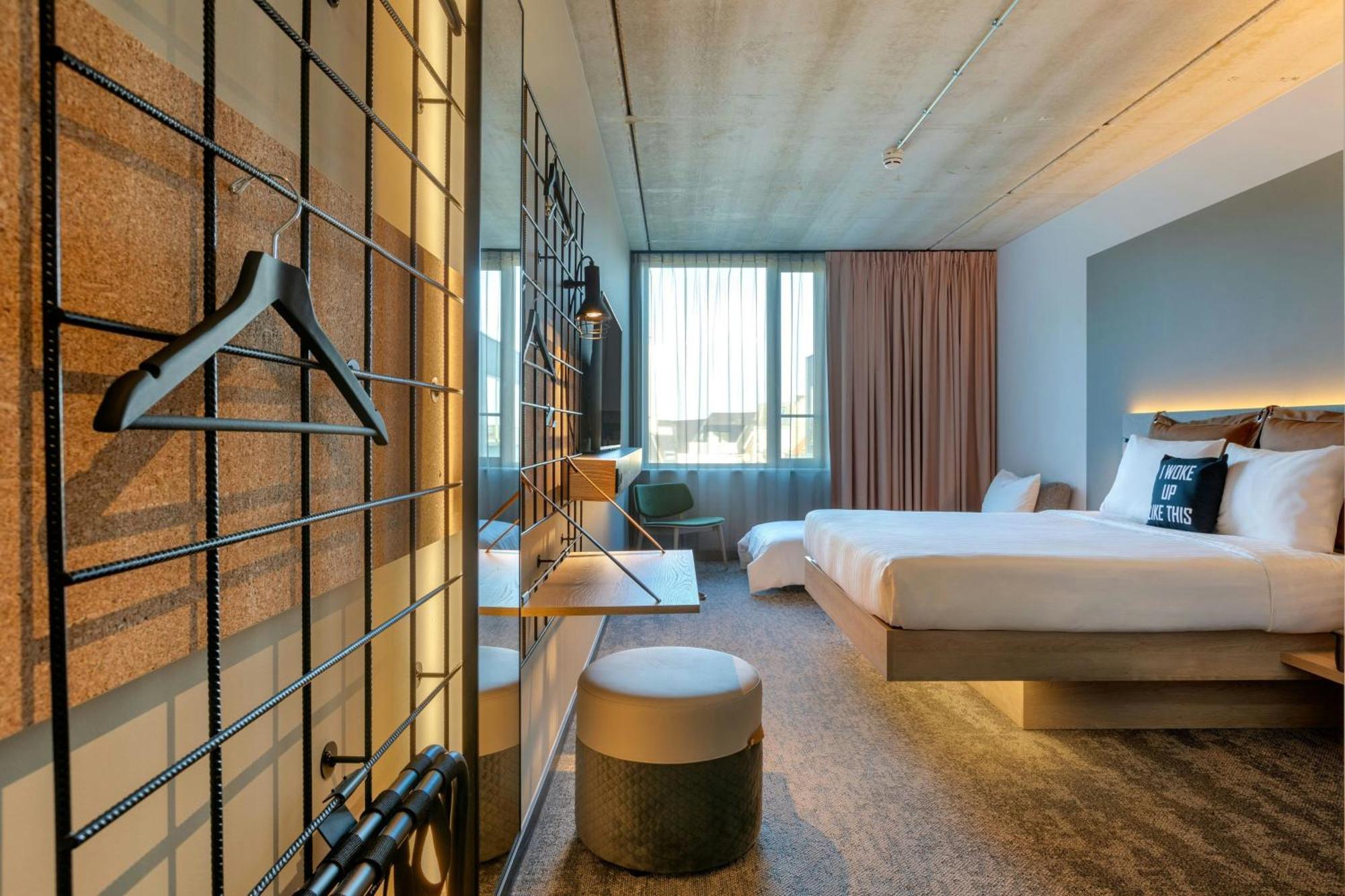 Hotel Moxy Antwerpia Zewnętrze zdjęcie