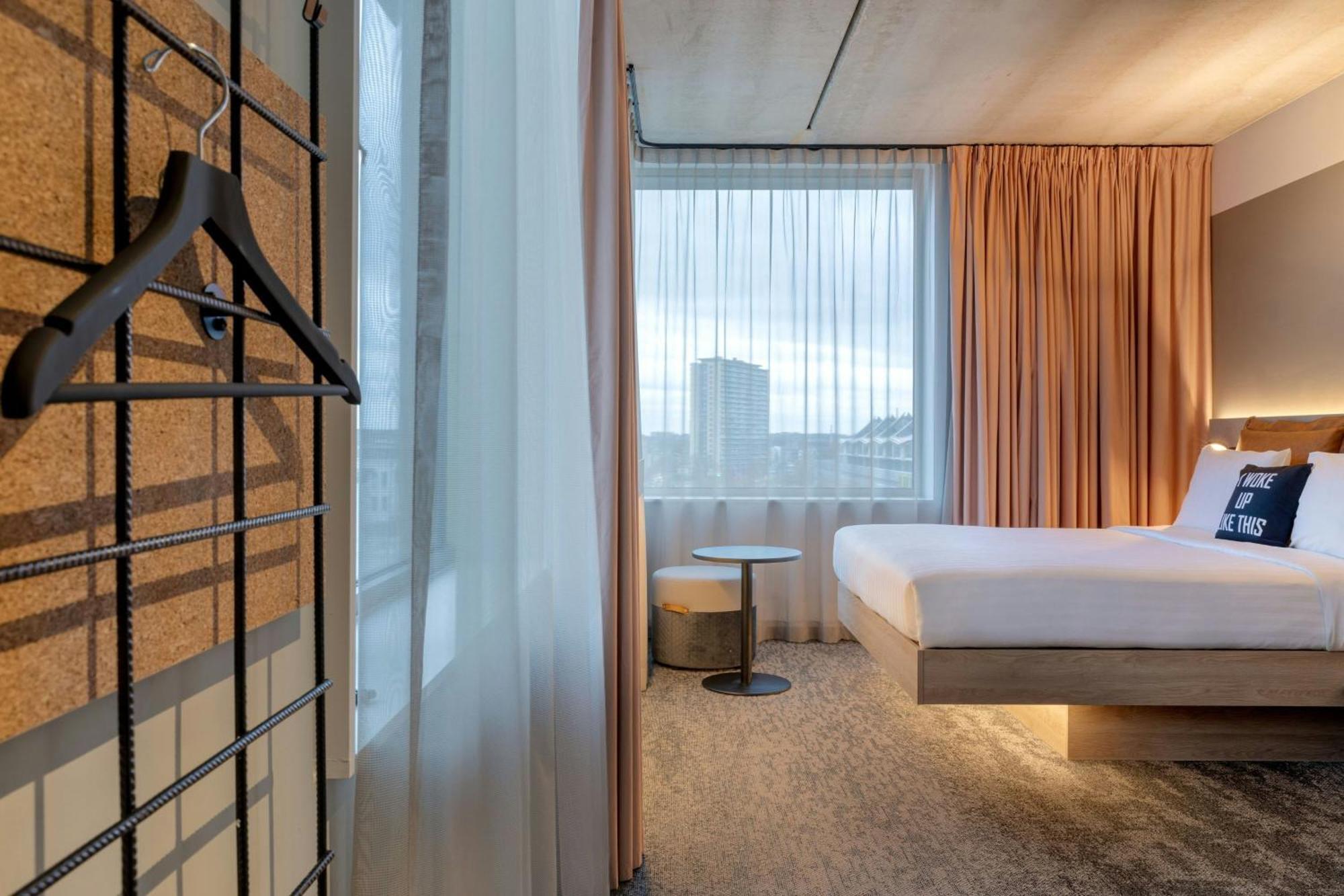 Hotel Moxy Antwerpia Zewnętrze zdjęcie