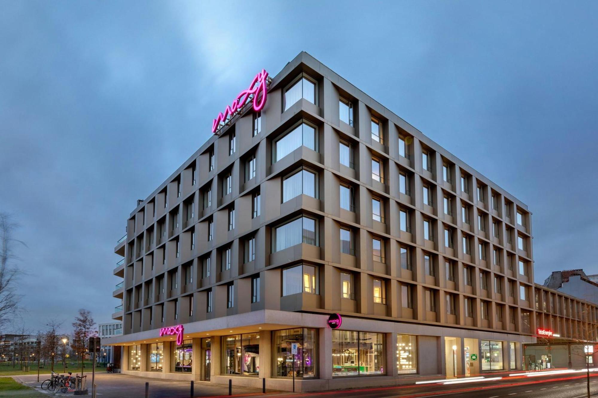Hotel Moxy Antwerpia Zewnętrze zdjęcie