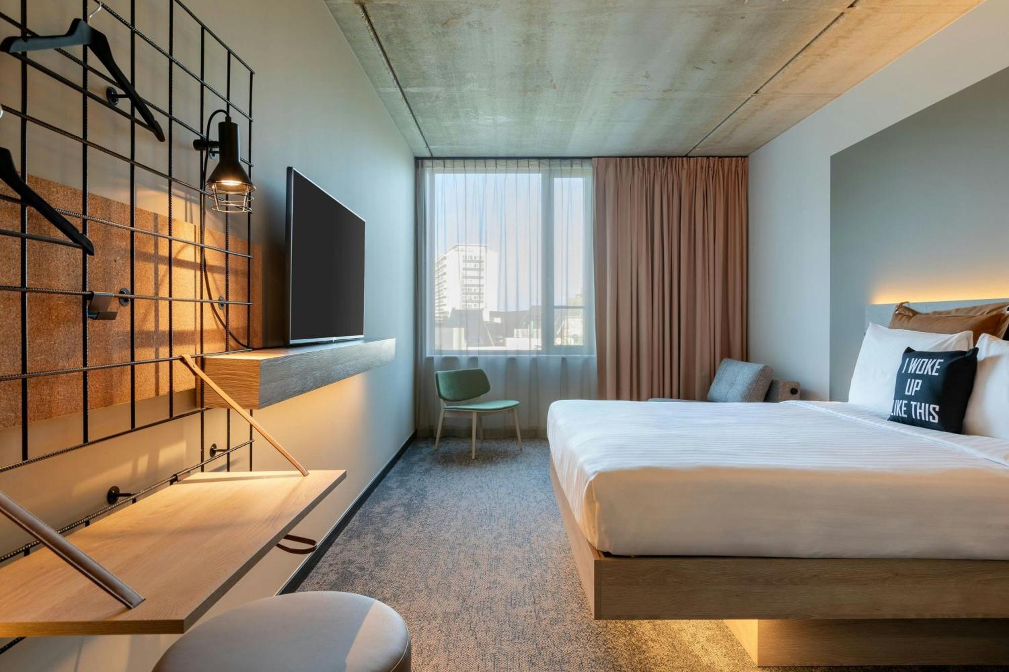 Hotel Moxy Antwerpia Zewnętrze zdjęcie